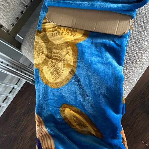 Berkshire Decorative Throw 60" x 80" Happy Hanukkah Blanket - Picture 4 of 5